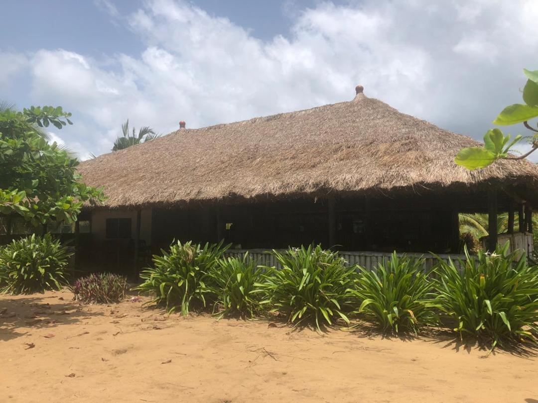 The Akwidaa Inn Buitenkant foto