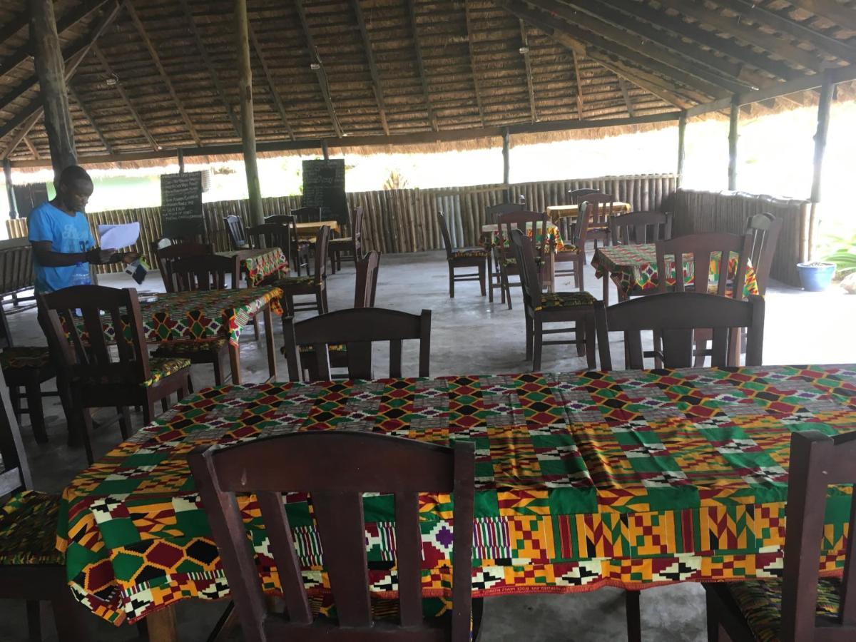 The Akwidaa Inn Buitenkant foto