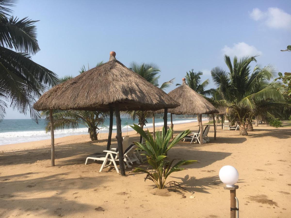 The Akwidaa Inn Buitenkant foto