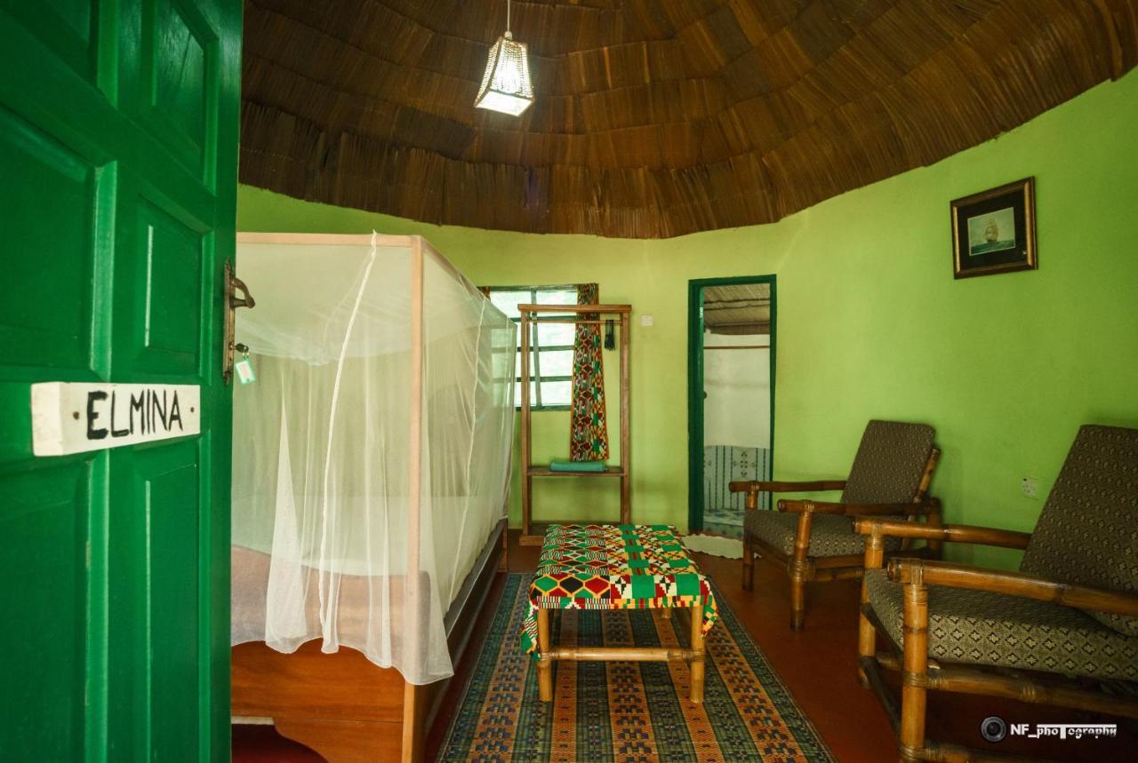 The Akwidaa Inn Buitenkant foto