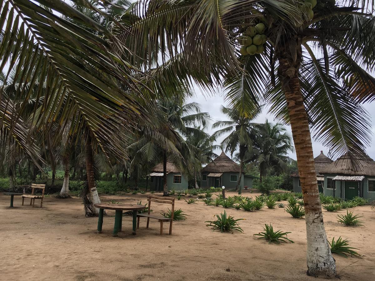 The Akwidaa Inn Buitenkant foto